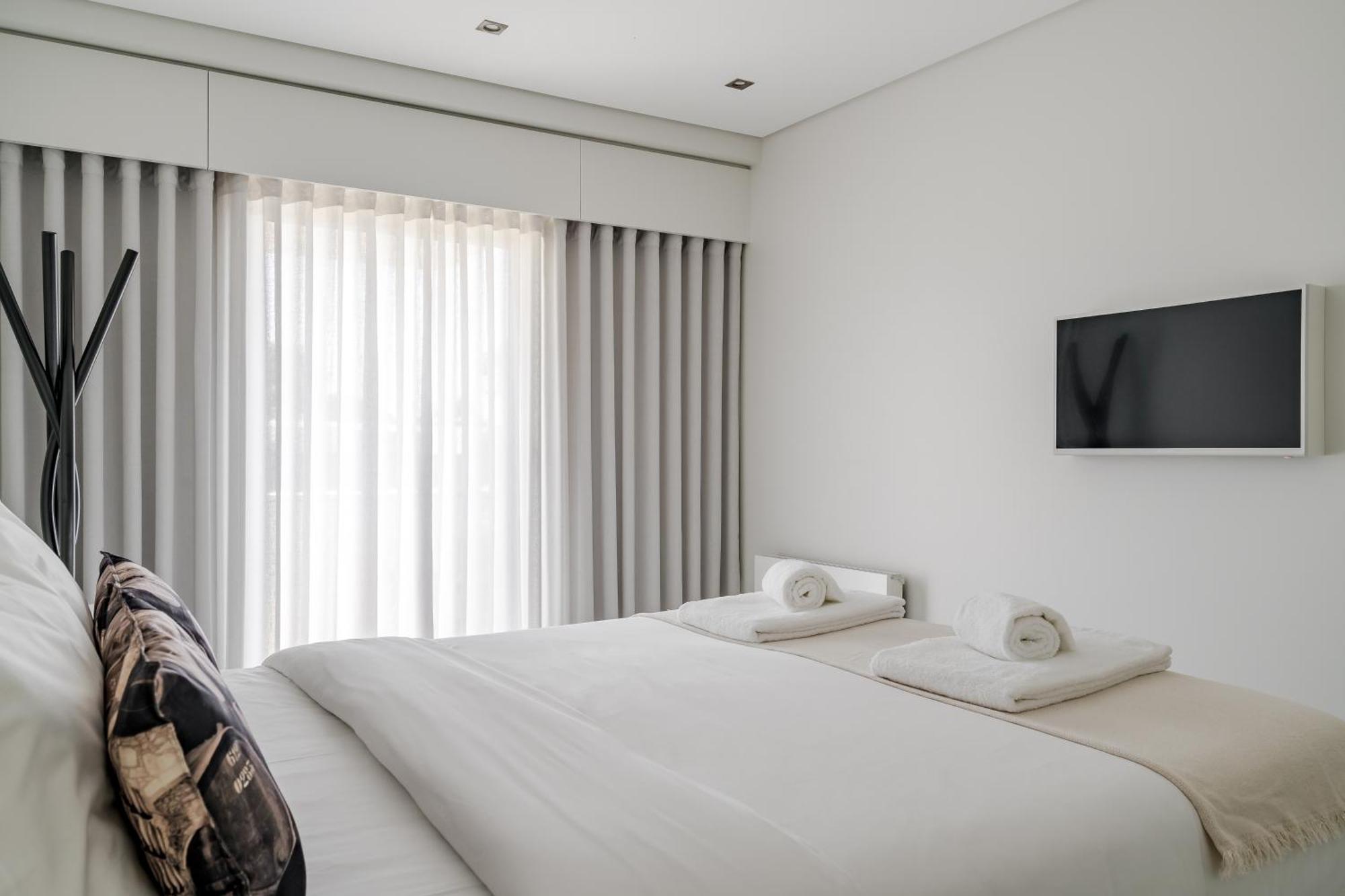 River Town View - Luxury Apartment With Jacuzzi On Terrace Віана-ду-Каштелу Екстер'єр фото
