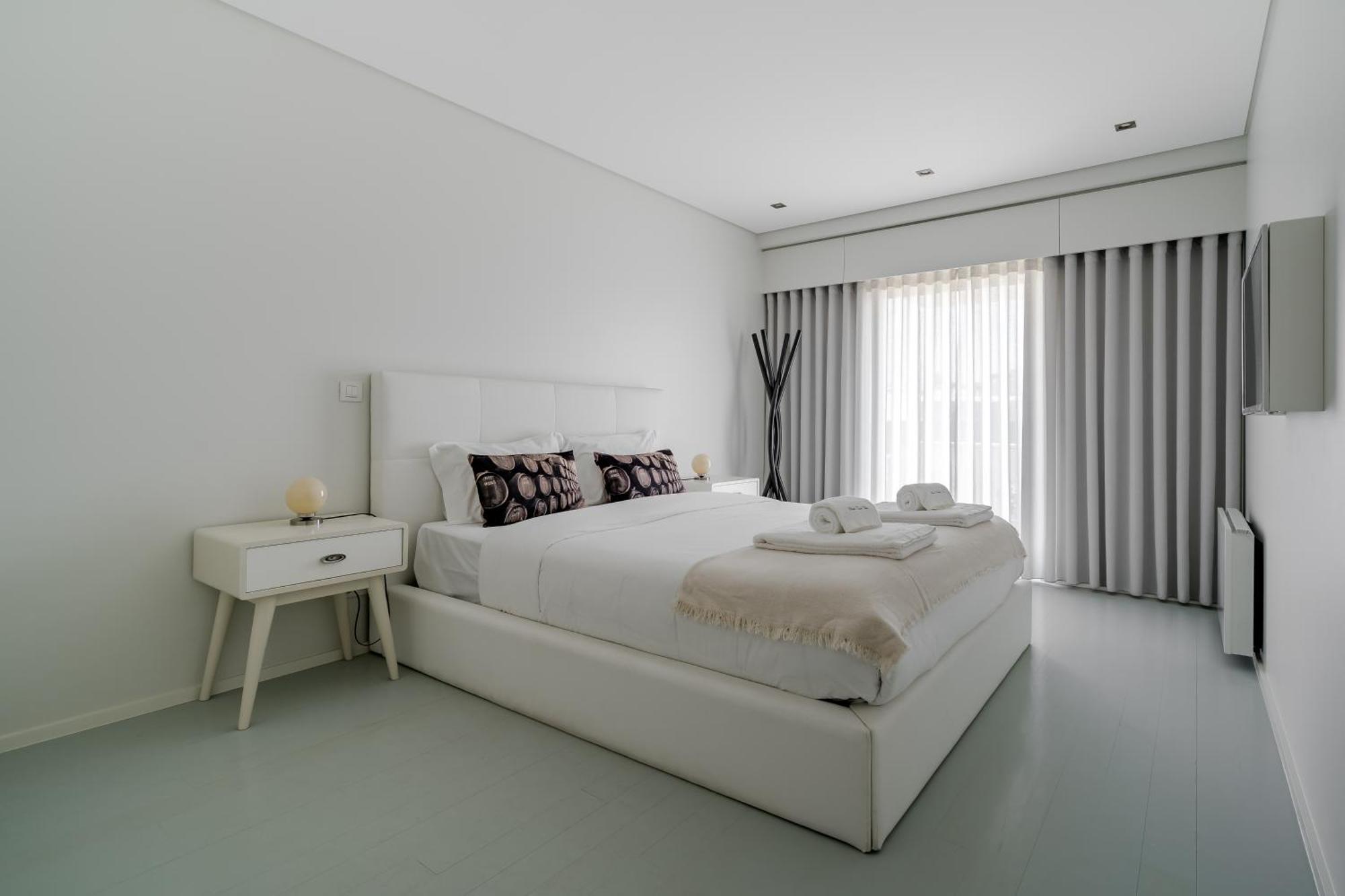River Town View - Luxury Apartment With Jacuzzi On Terrace Віана-ду-Каштелу Екстер'єр фото