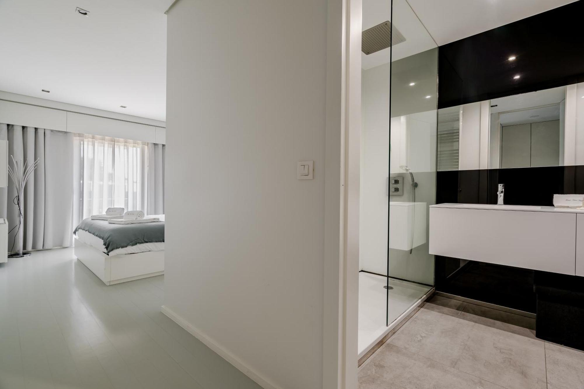 River Town View - Luxury Apartment With Jacuzzi On Terrace Віана-ду-Каштелу Екстер'єр фото
